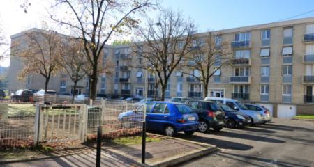 2 AU 10 SQUARE DIDEROT - CREIL (049-09)