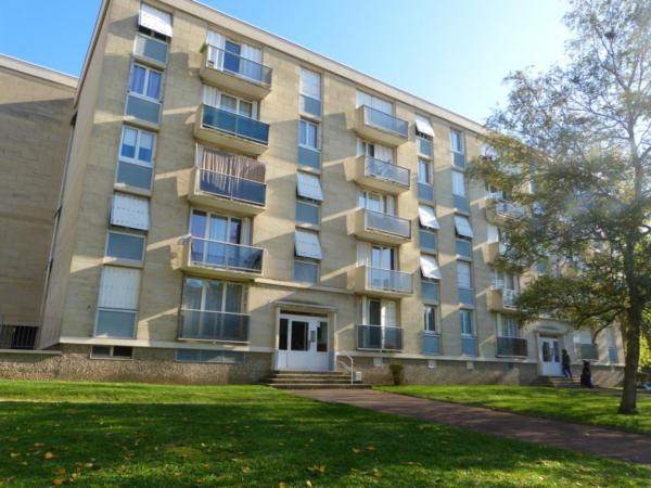 1 AU 20 RUE VINCENT AURIOL - CREIL (049-03)