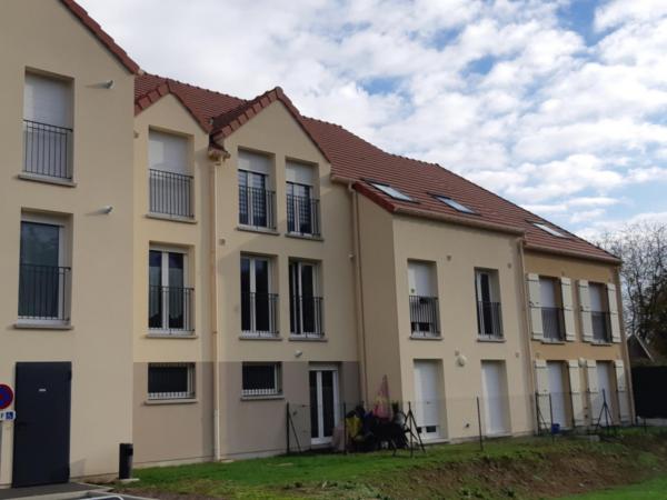 RESIDENCE LUCIE AUBRAC A  LONGUEIL ANNEL (545)