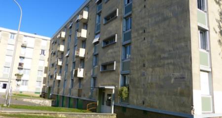 1 AU 28 RUE DESCARTES - CREIL (049-05)